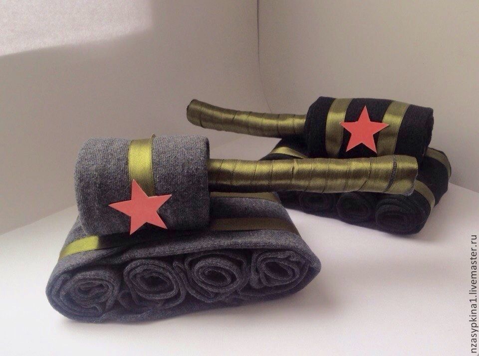 Танк из носков и трусов