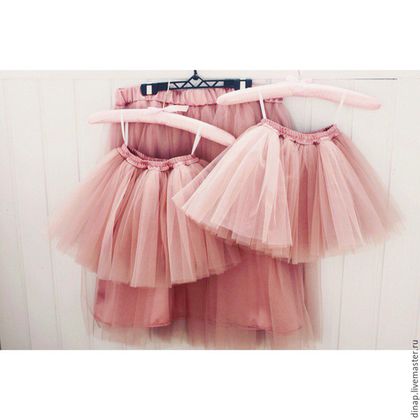 http://cs2.livemaster.ru/storage/4a/b3/68663a07ead37d68afb5abd26bwd--odezhda-fatinovye-yubki-dlya-mamy-dochi.jpg