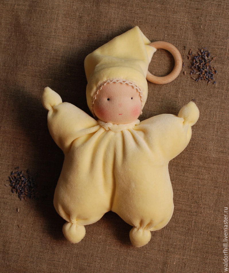 Вальдорфская кукла бабочки