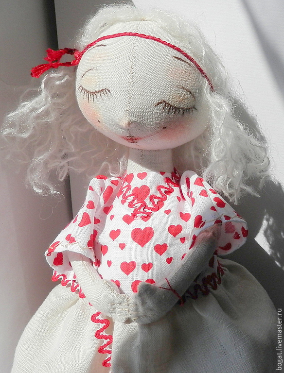 http://cs2.livemaster.ru/storage/87/e3/60c5832ed6460dae12b2fdb299dl--kukly-igrushki-schastlivaya.jpg
