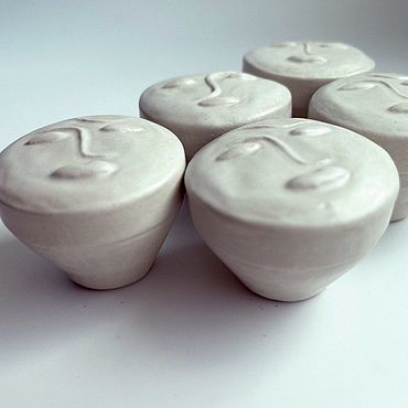 Для дома и интерьера ручной работы. Ярмарка Мастеров - ручная работа Ручка мебельная из керамики «Лицо матовое». Handmade.