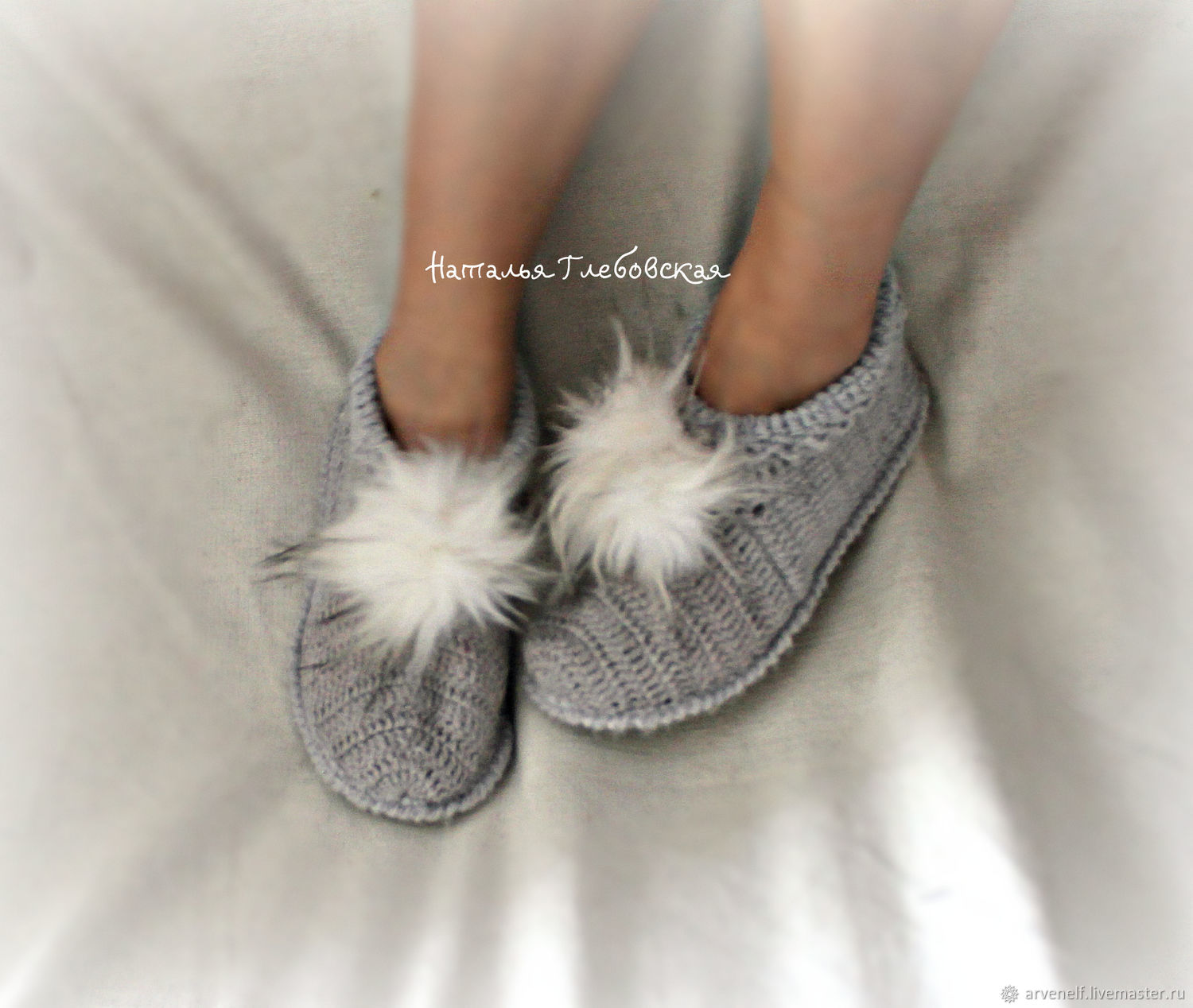 slippers with pom poms