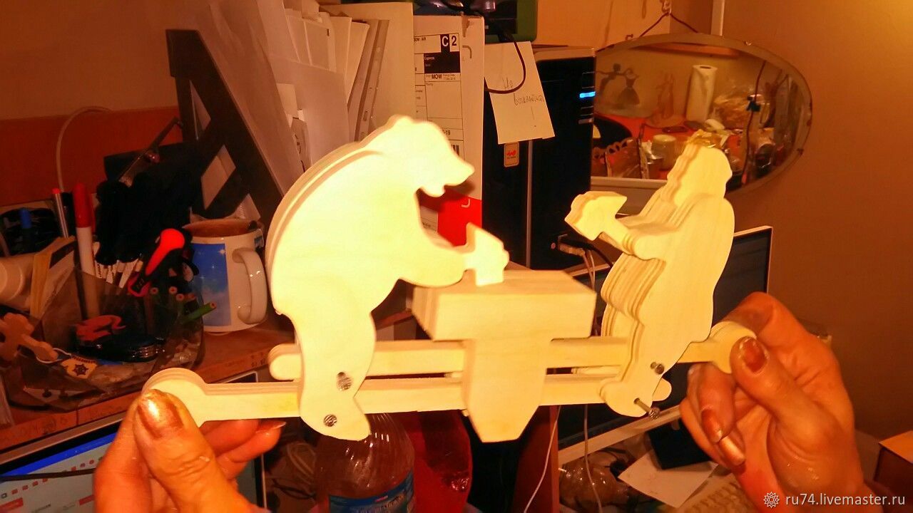 Игрушка Мужик и медведь - кузнецы в интернет-магазине на Ярмарке ...