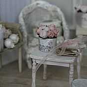 Миниатюрная корзинка  с розовым мылом и лавандой