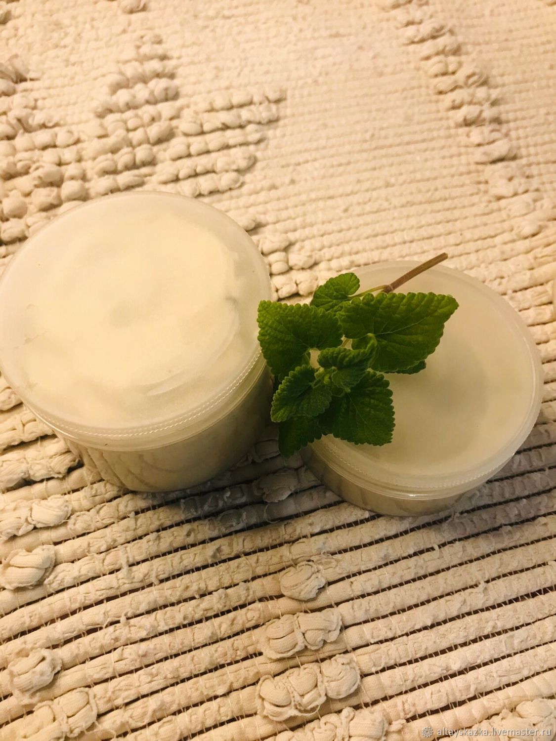 Balm mask. Бальзам для волос с зеленым чаем. Маска из зеленого чая. Бальзам для волос с мятой. Бальзамы для волос с зеленой глиной.