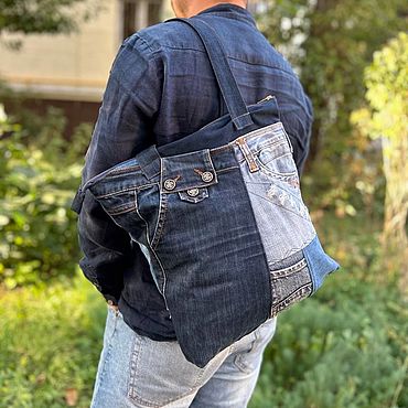 «Мужская сумка из джинсы с …» — картинка создана в Шедевруме