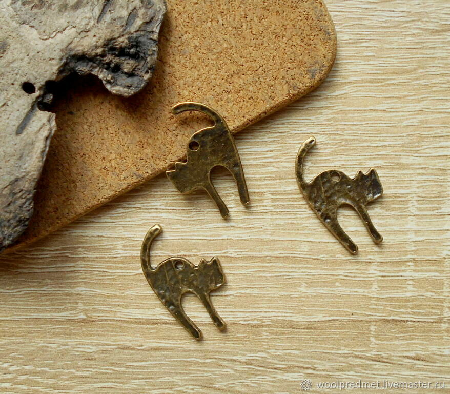 Подвеска "Кошка" купить в интернет-магазине Ярмарка Мастеров по цене 12 ...