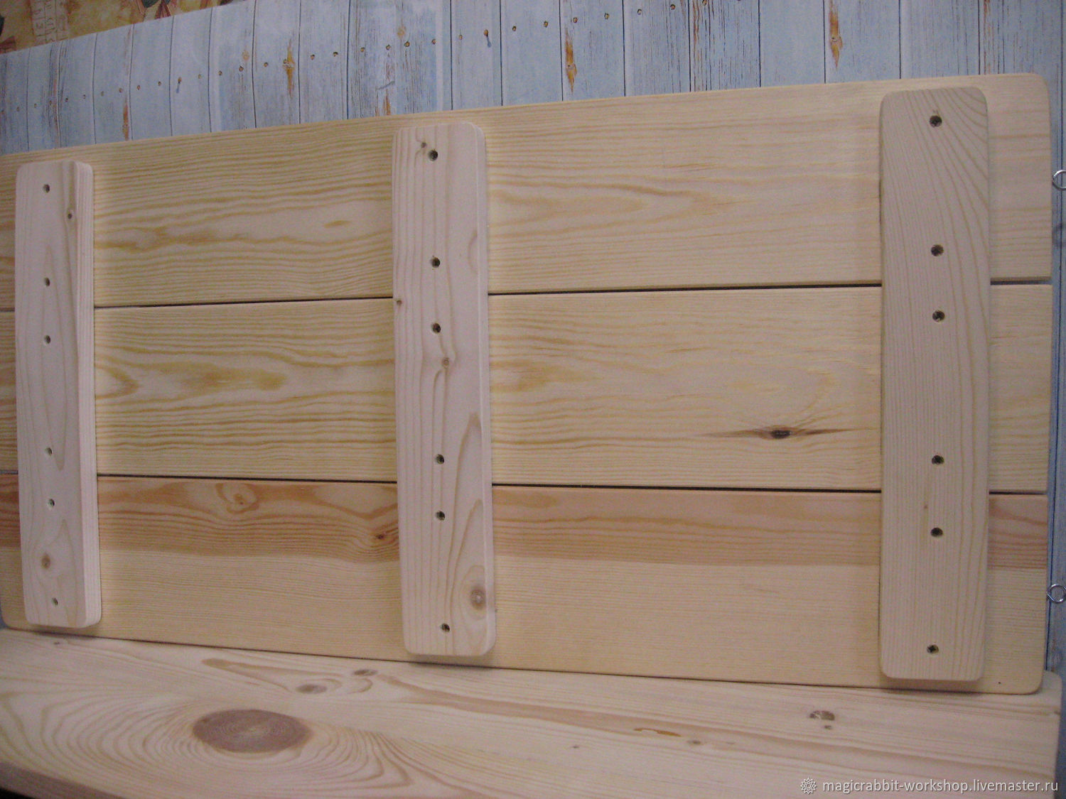 Именной бизиборд \"Домик с цветами\" ( натуральное дерево) в интернет ...