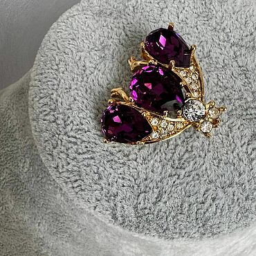Винтаж ручной работы. Ярмарка Мастеров - ручная работа Винтаж: Брошь пчела Christian Dior boutique. Handmade.