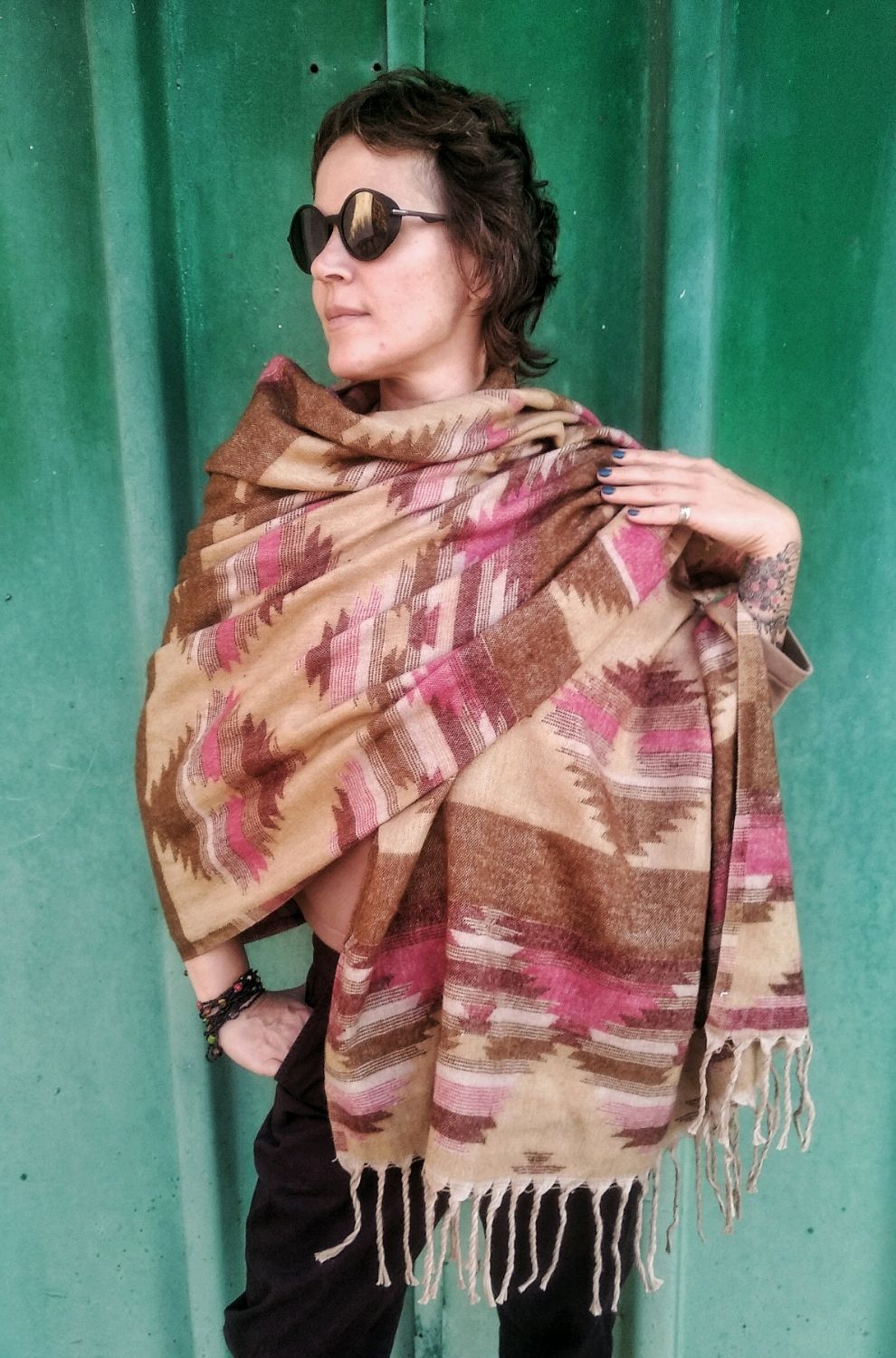 палантины пледы. плед кауни. плед палантин на кнопках своими руками. пледы из вареной шерсти индия купить. палантины пледы.