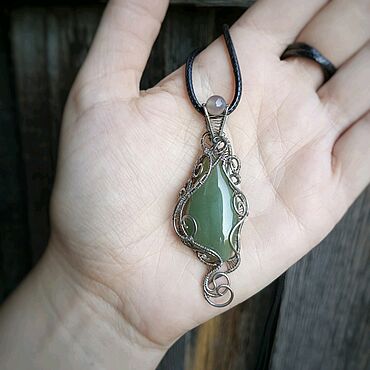 Украшения ручной работы. Ярмарка Мастеров - ручная работа Кулон с нефритом wire wrap. Handmade.