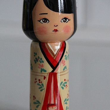 Японские деревянные куклы Kokeshi, на мостике (500958)