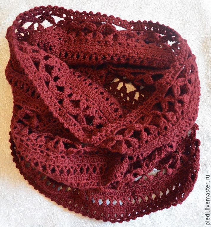 burgundy snood