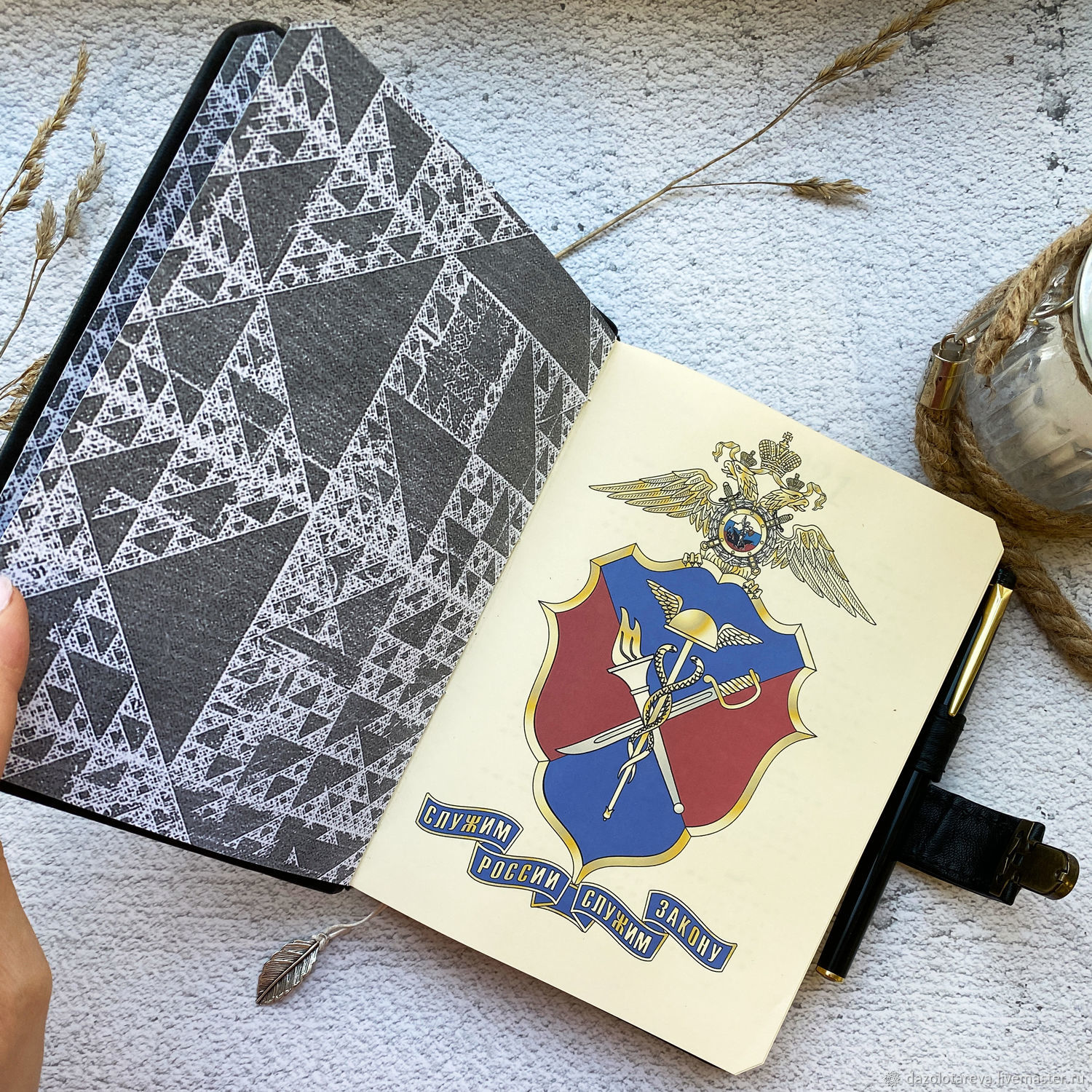 Кожаный черный именной ежедневник Люкс с инициалами на обложке в ...