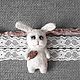 Брошка Зайка с мороженкой. Брошь-булавка. ToysMari (handmademari). Интернет-магазин Ярмарка Мастеров.  Фото №2