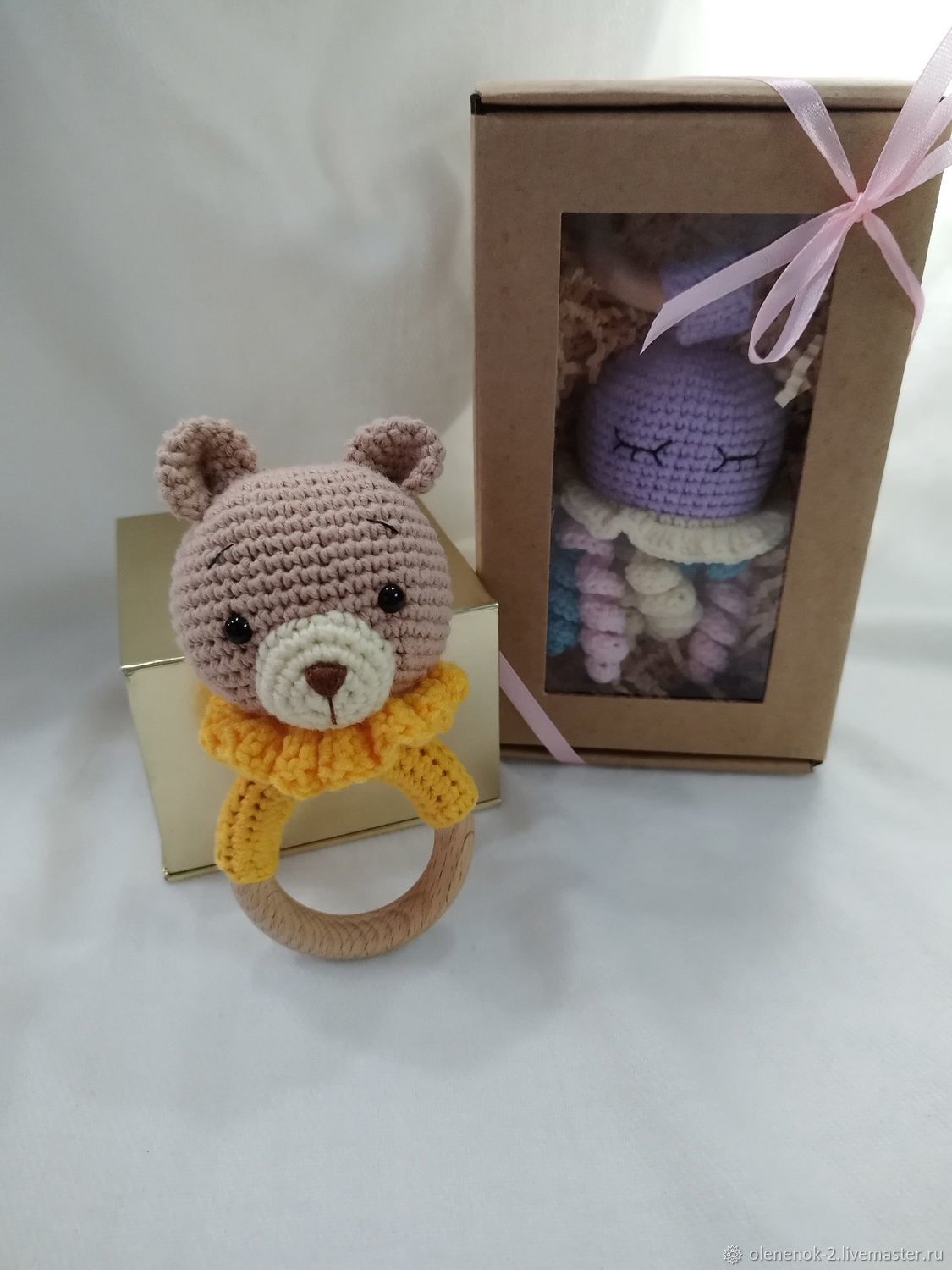 Погремушка-грызунок вязаная (Мишка) в интернет-магазине Ярмарка ...