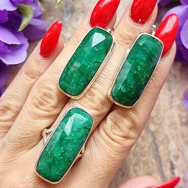 Сувениры и подарки ручной работы. Ярмарка Мастеров - ручная работа Серебряный комплект с изумрудом. Handmade.