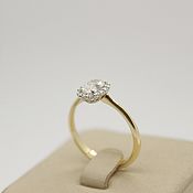 Помолвочное кольцо с бриллиантом "принцесса"