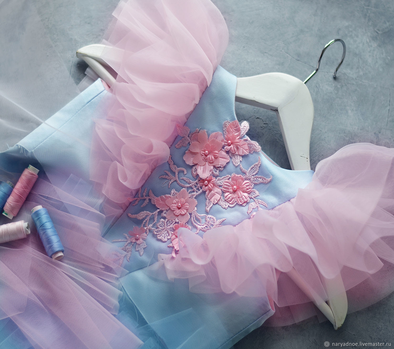 Платье детское розовое с голубым