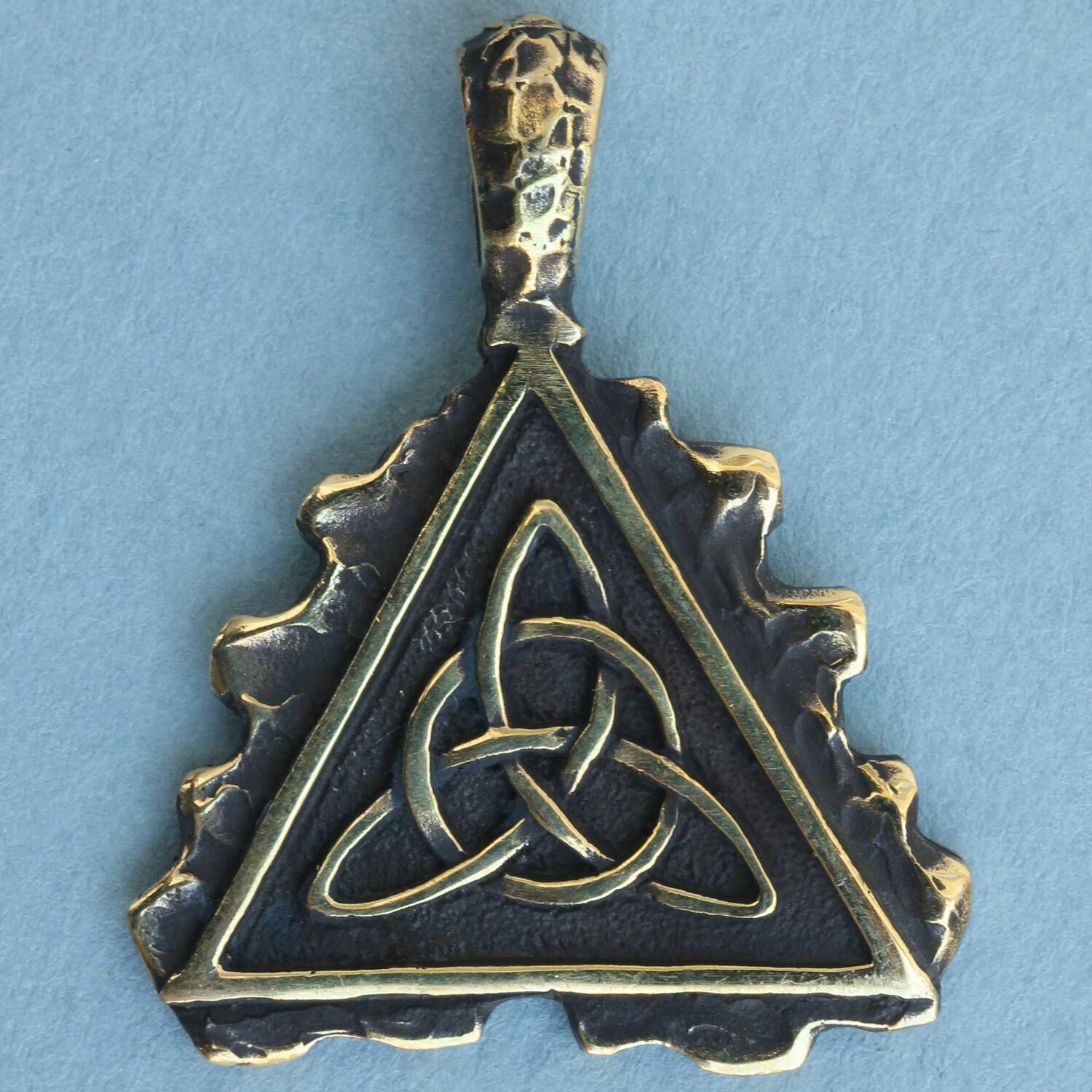 Кулон Трикветр Бронзовая подвеска Кельтский амулет Солярный символ в ...