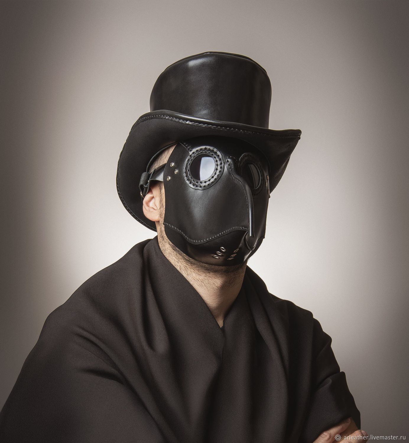 Легендарный мастер в маске. Чумной доктор маска. Чумной доктор в шляпе. Мотошлем Чумной доктор. Респиратор Чумной доктор.