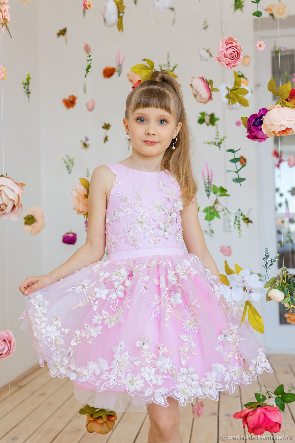 Нарядное платье цветочное в интернет-магазине Ярмарка Мастеров по цене ...