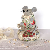 Материалы для творчества handmade. Livemaster - original item Mouse grey. Toy, needle box, mouse, souvenir. Handmade.