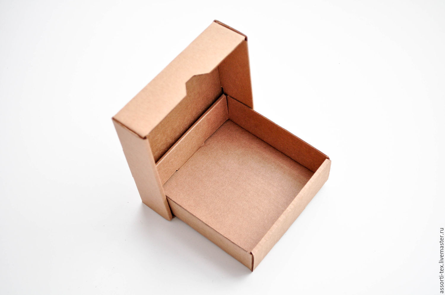 Открой коробку 5. Коробка самосборная 10х10х2. Коробка самосборная 10х10х10 см. Самосборная коробка 10*10*10. Коробка подарочная «Zand» m, крафт, самосборная, 23,5 х 17,5 х 6,3 см, картон.