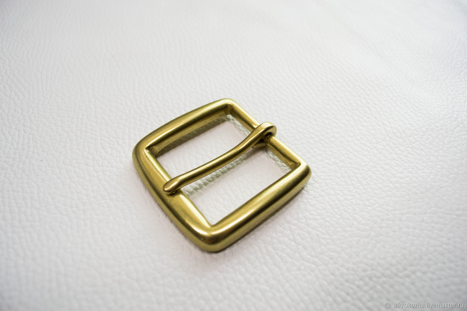 бляха на ремень. Levis винтаж пряжка метал. пряжка для ремня dark souls. пряжка 40мм, латунь, 69982. длина пряжки ремня.