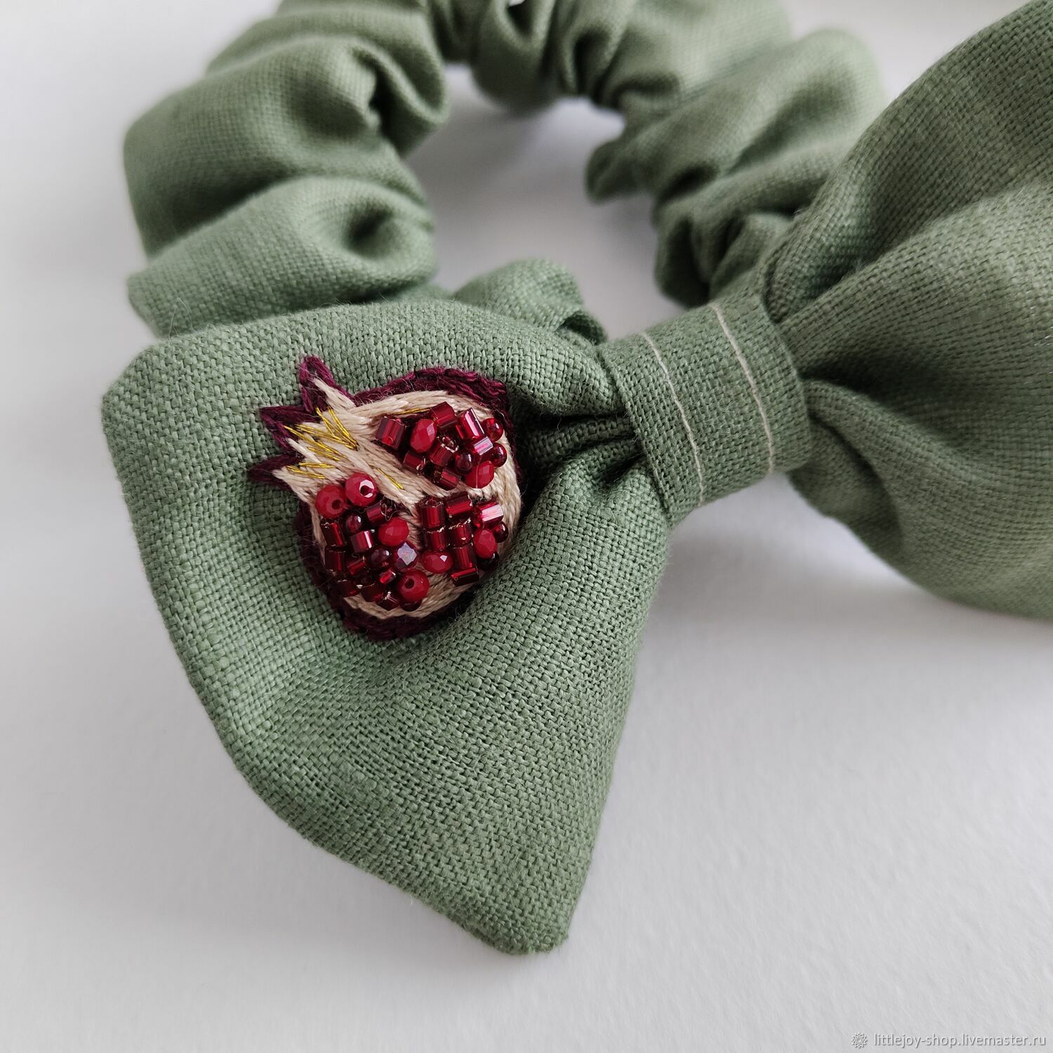 Резинка для волос скранч с бантом, вышивка гранат – заказать на Ярмарке ...
