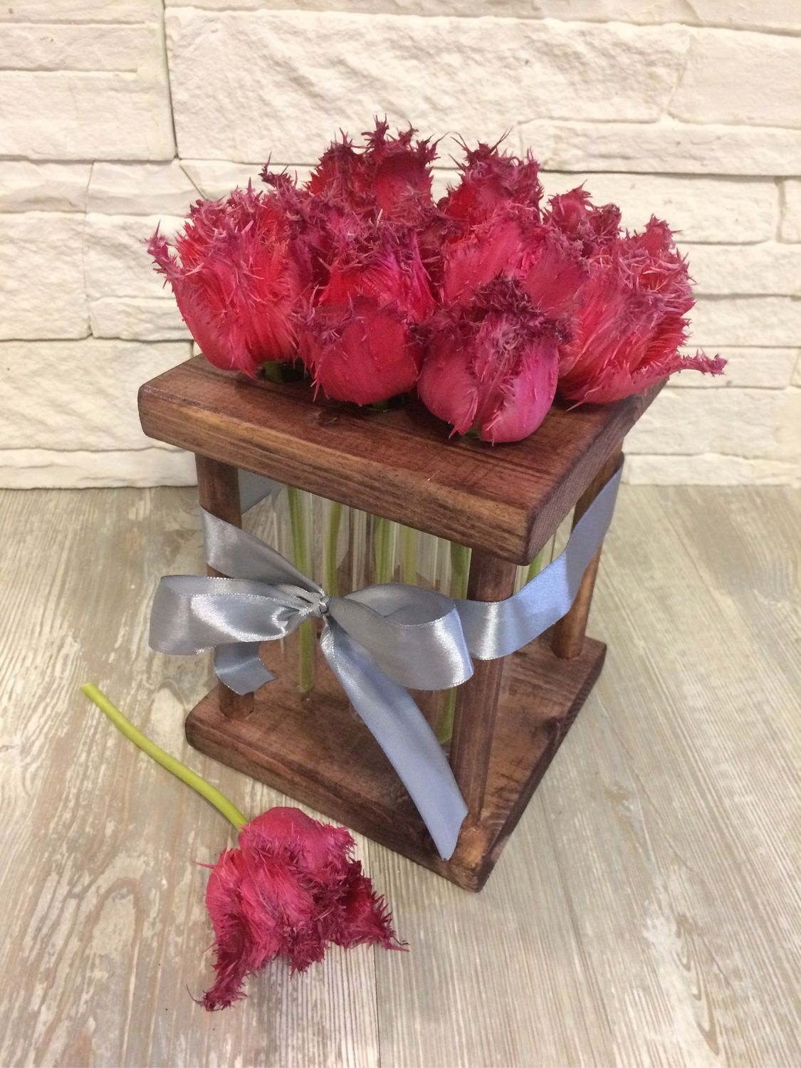 Цветы в колбах. Подставка с пробирками для цветов купить в интернет ...