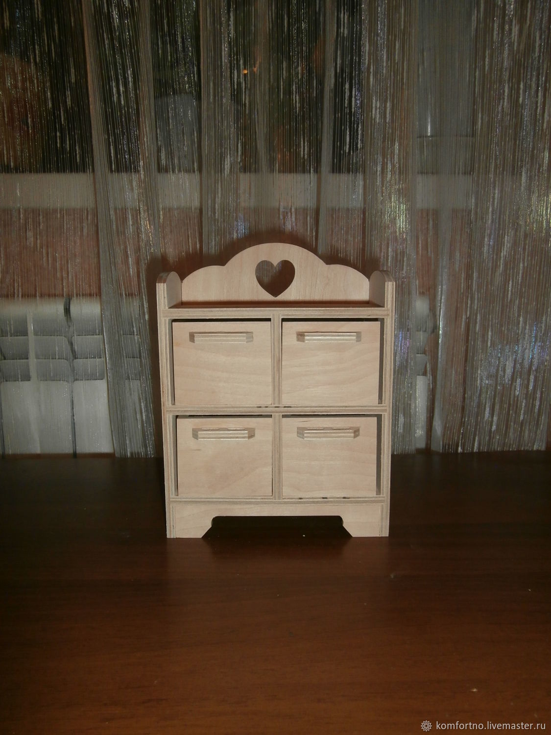 doll dresser