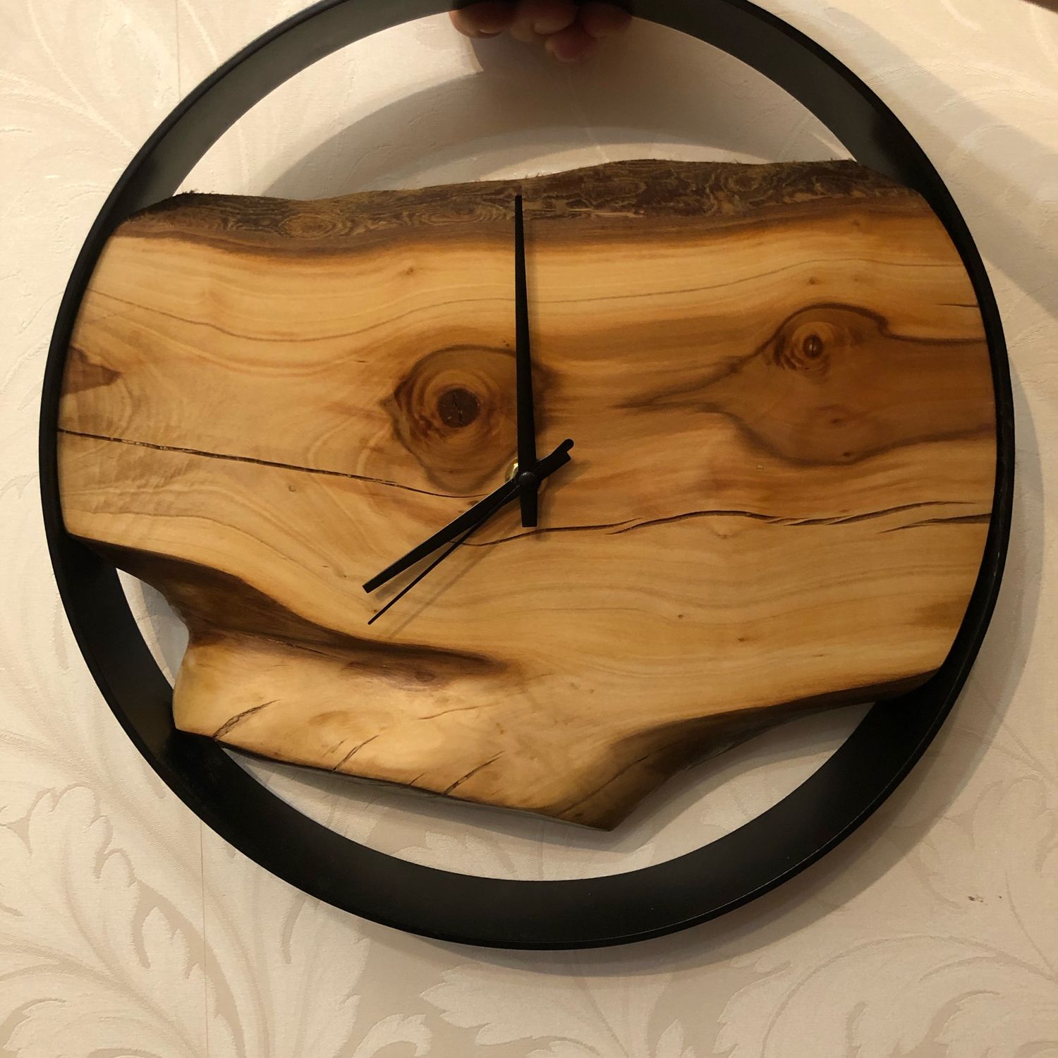 Часы деревянные Дятел