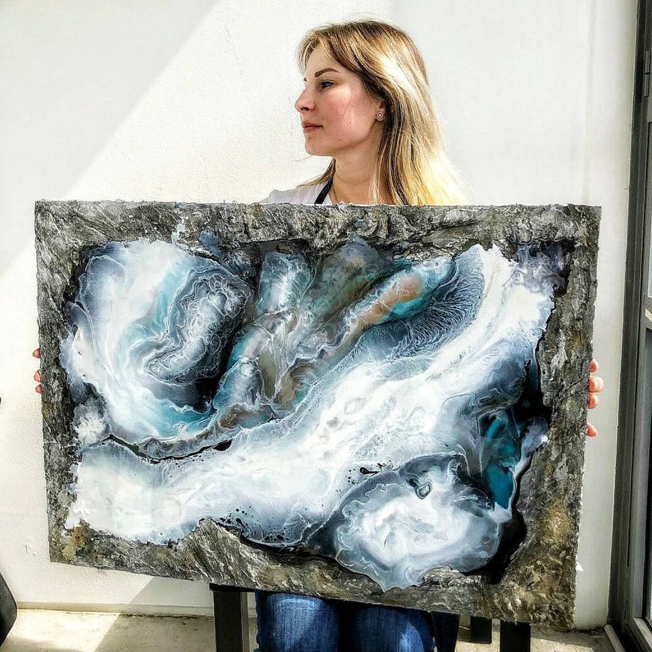 Картина, излучающая энергию