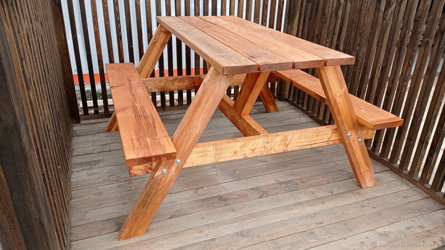 Раскладной стол со скамейками для дачи