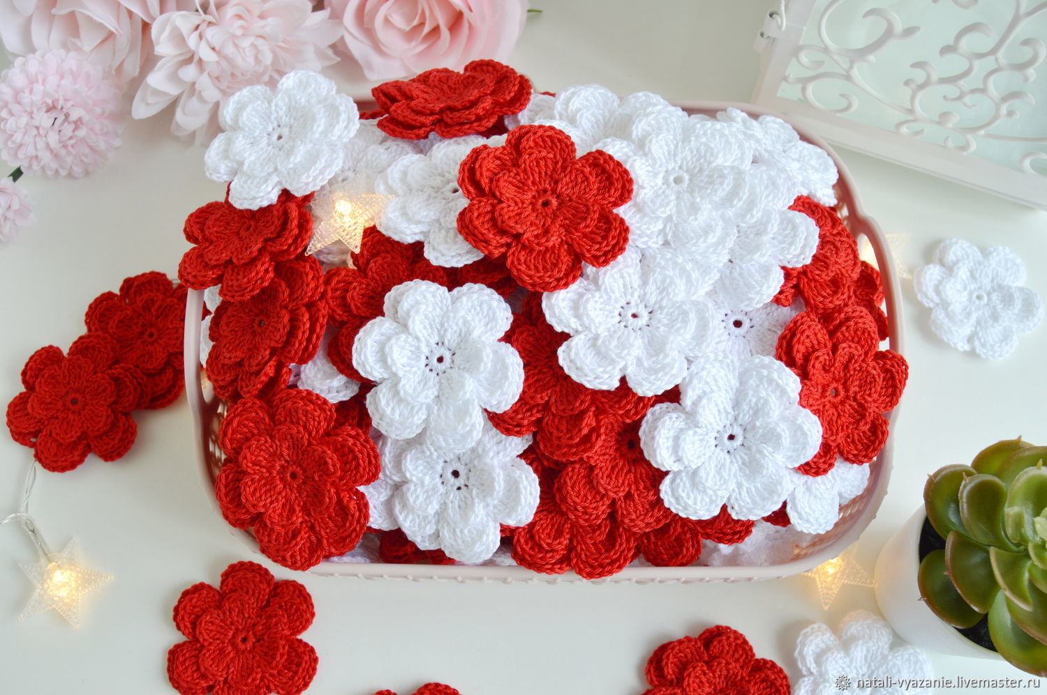Flowers knitted volume red and white, Flowers artificial, Sosnovyj Bor,  Фото №1