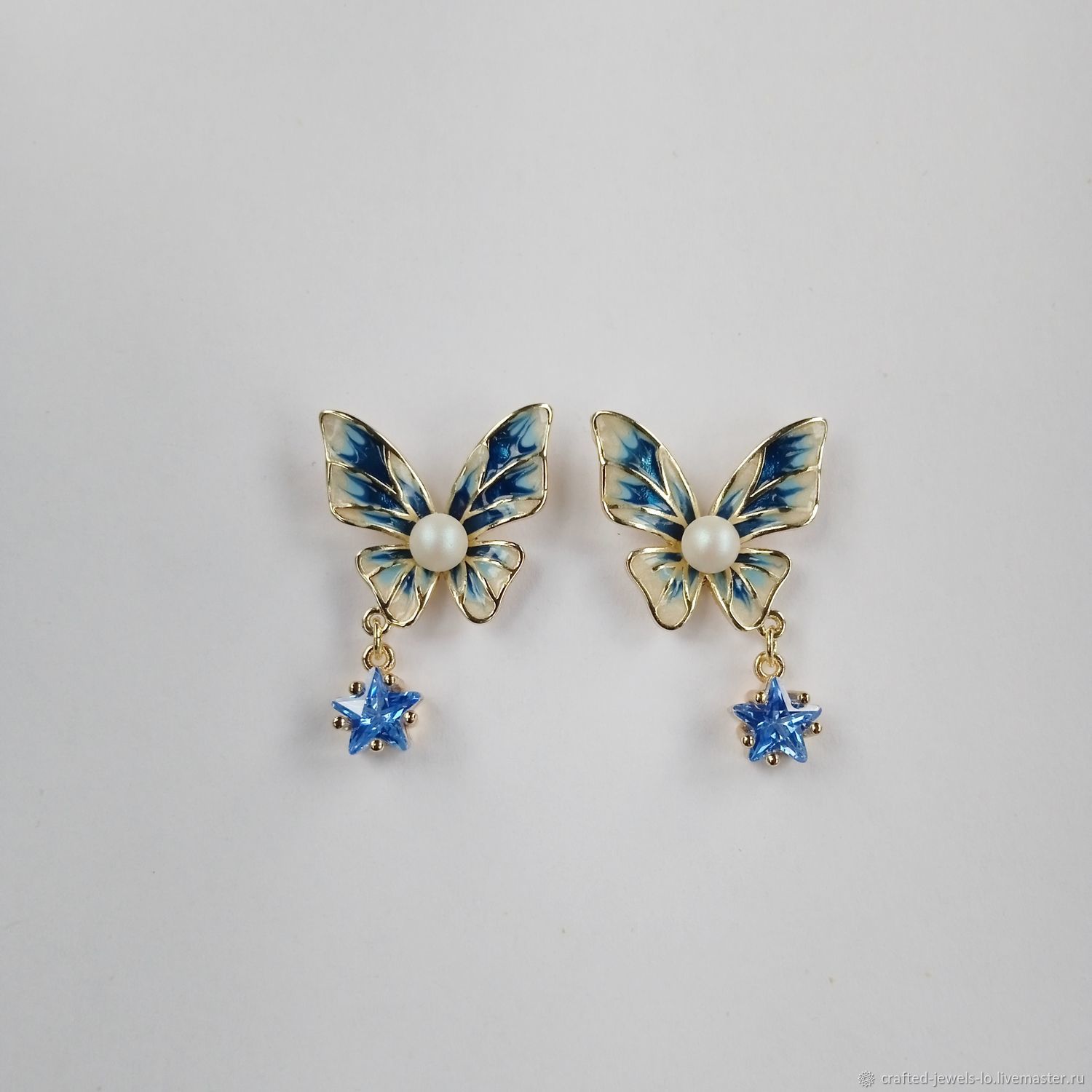 Серьги-пуссеты бабочки с сапфировой звездочкой в интернет-магазине Ярмарка Мастеров по цене 1232.5 ₽ – V2IE0RU | Серьги-пусеты, Москва - доставка по России