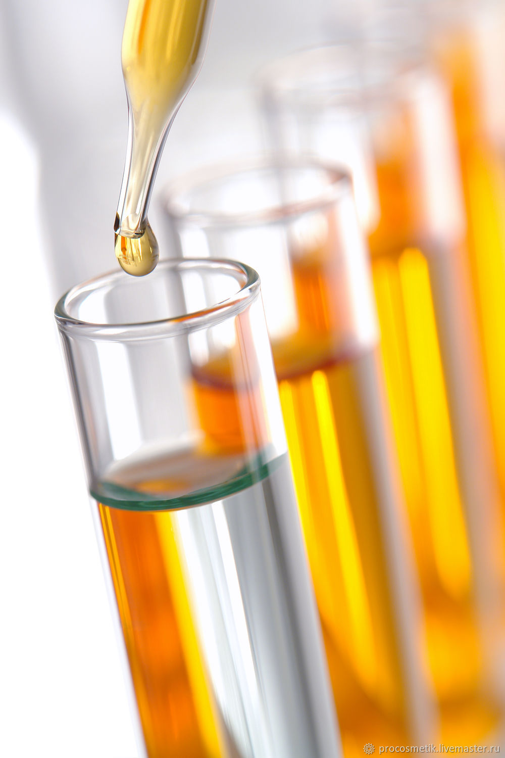 Духи в пробирке. Масло в пробирке. Бензин в пробирке. Лаборатория смазочных материалов. Масло в пробирке.