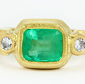 Украшения handmade. Livemaster - original item Halle Berry Ring Colombian emerald & diamonds 18K. Handmade.