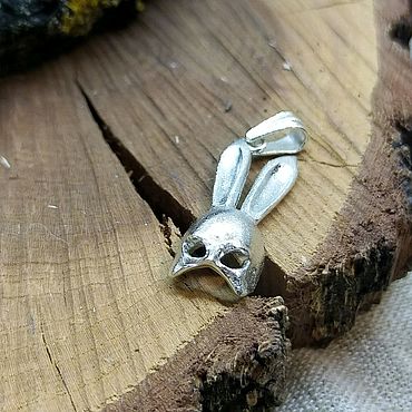 Украшения ручной работы. Ярмарка Мастеров - ручная работа Серебряный кулон(брелок) "Маска кролика".. Handmade.