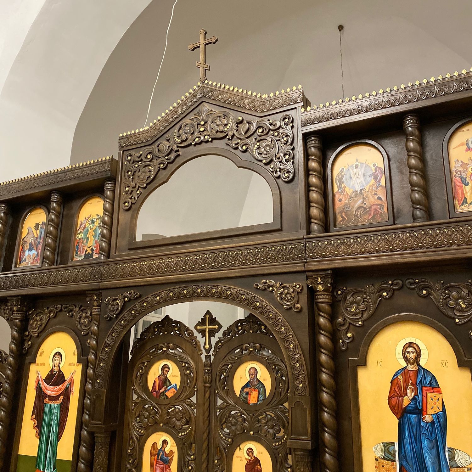 Иконостас Из Дерева Фото