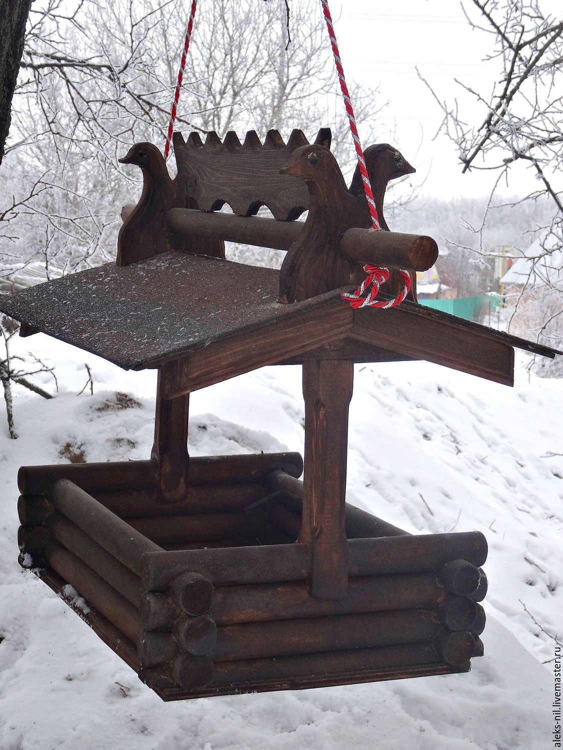 Кормушка для белок своими руками из дерева фото