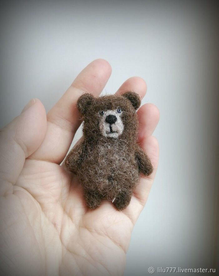брошь из бисера медвежонок. мишка теди брошки из бисера. брошь мишка тедди. брошка мишка из бисера. брошь медвежонок \шерстяной нос.