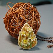 Украшения handmade. Livemaster - original item Pendant on a chain with daffodils. Handmade.