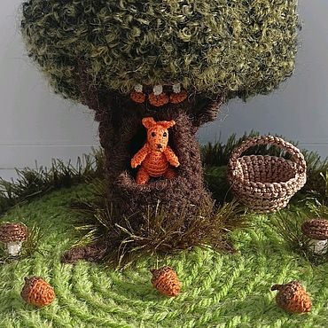 Куклы и игрушки ручной работы. Ярмарка Мастеров - ручная работа Игровой коврик "Белочка и дуб" (22 см). Handmade.