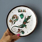 Decorative plate, wall-mounted with hand-painted. Gift