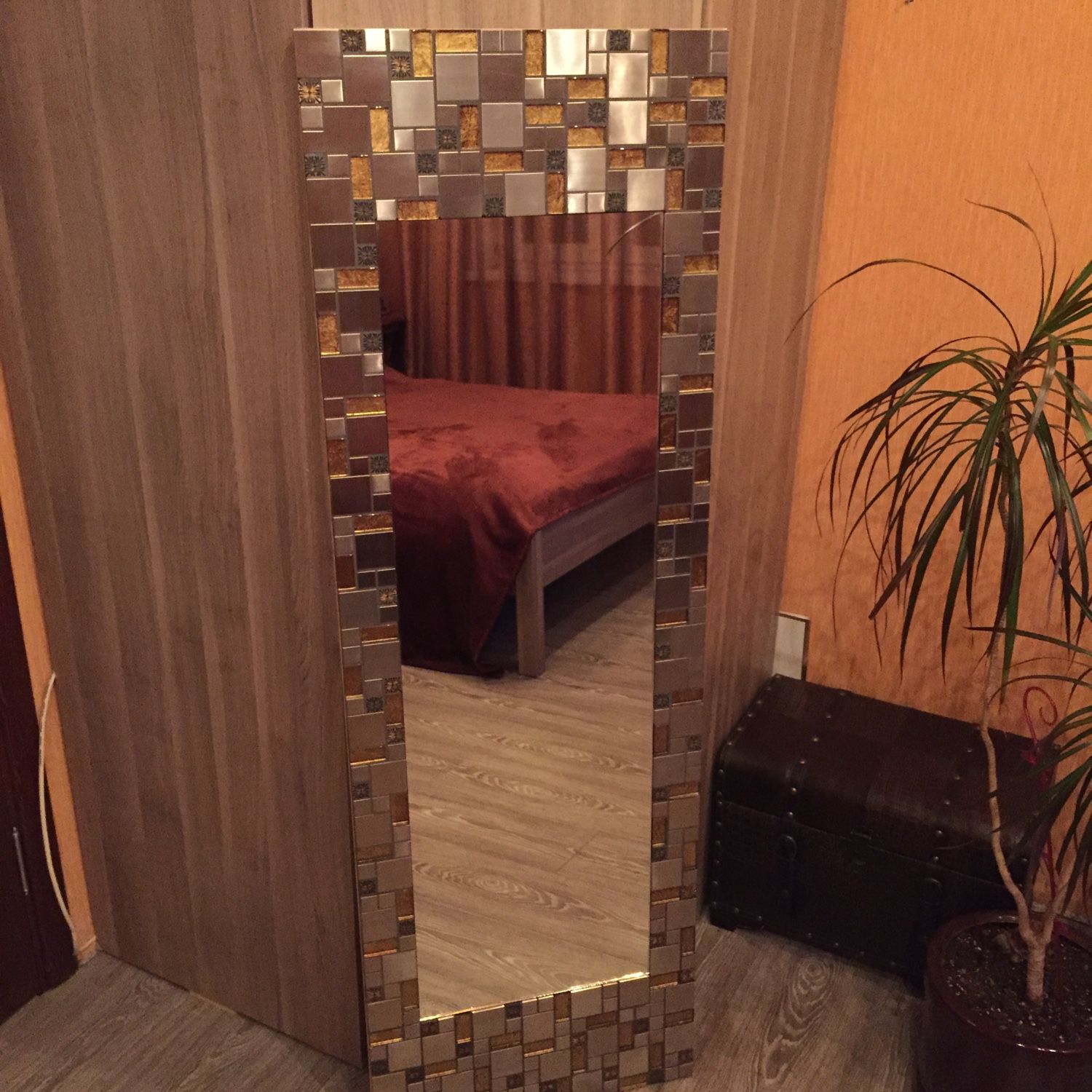 Большое зеркало в мозаике "Платина"