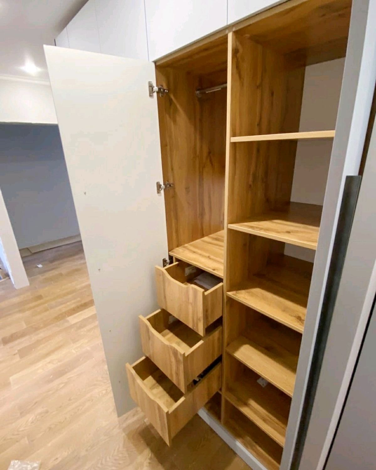 Шкаф в прихожую на заказ в интернет-магазине Ярмарка Мастеров по цене ...