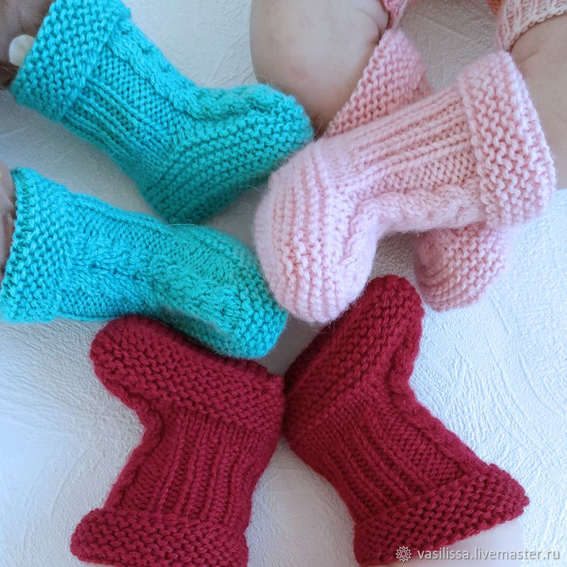 Красивые детские носки спицами