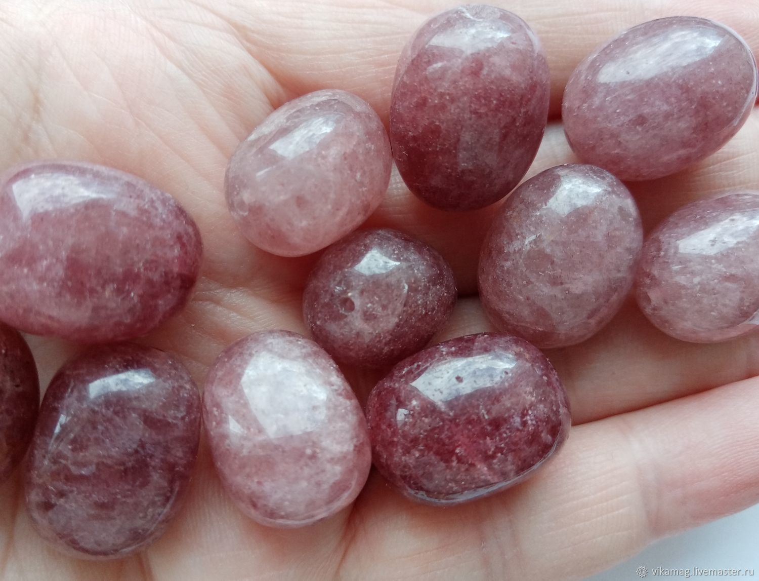 Клубничный кварц, крупная галтовка, 20 мм в интернет-магазине на ...